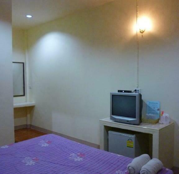 디럭스 룸, Baan Din Baramee Resort