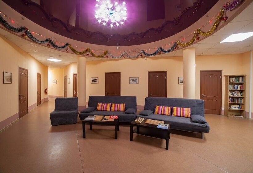 공동 객실, Bugrov Hostel