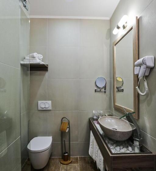 اتاق استاندارد چهار تخته, Garni Hotel Zen