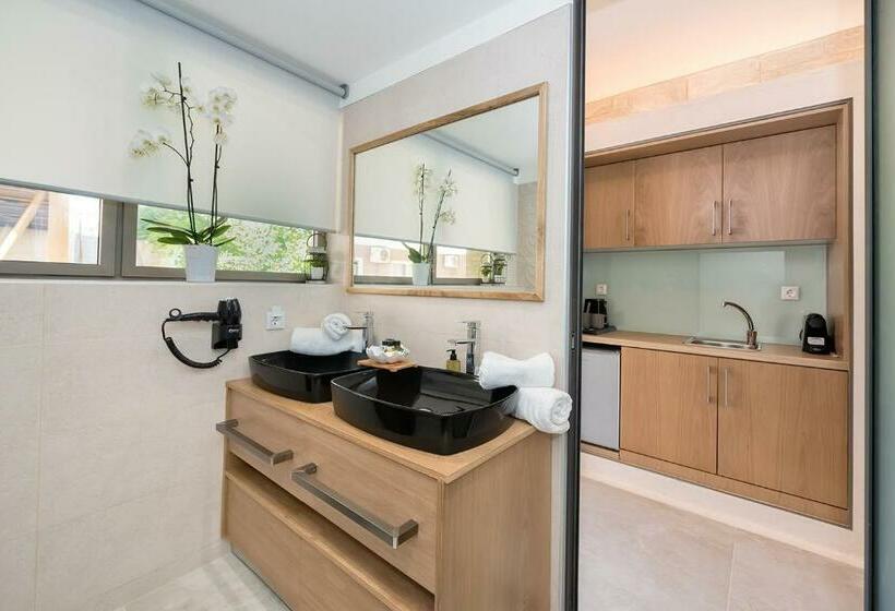 Президентский Люкс, Lilium Luxury Suites