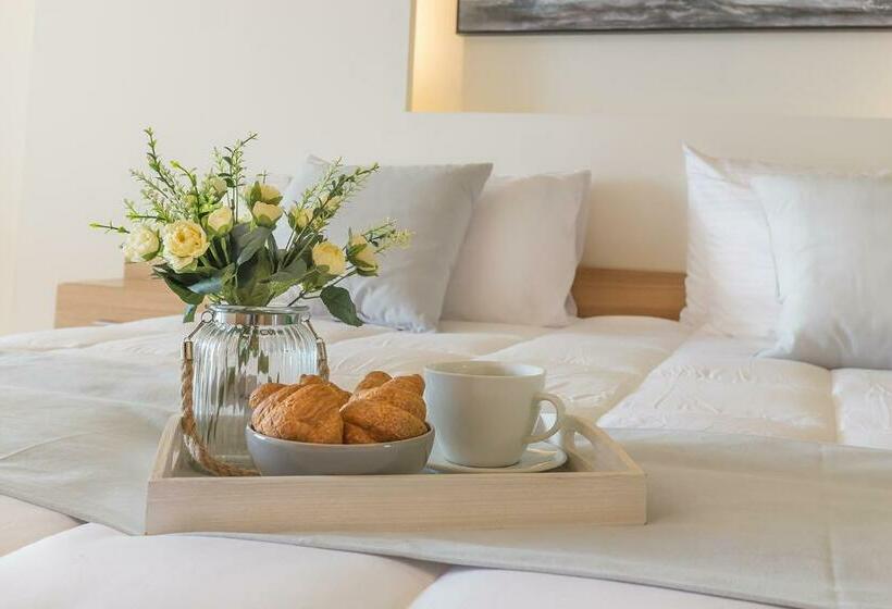 Президентский Люкс, Lilium Luxury Suites