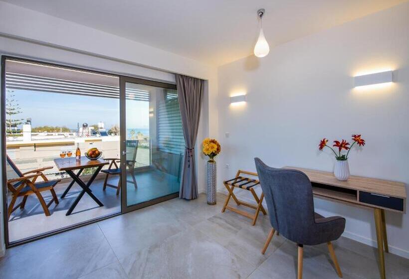Люкс Superior Вид на Море, Lilium Luxury Suites