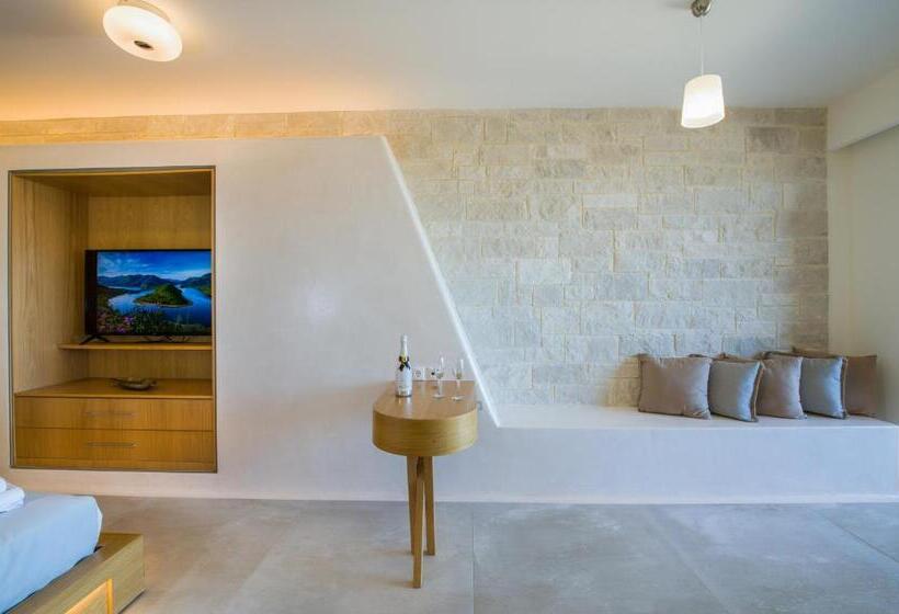 Люкс Superior Вид на Море, Lilium Luxury Suites