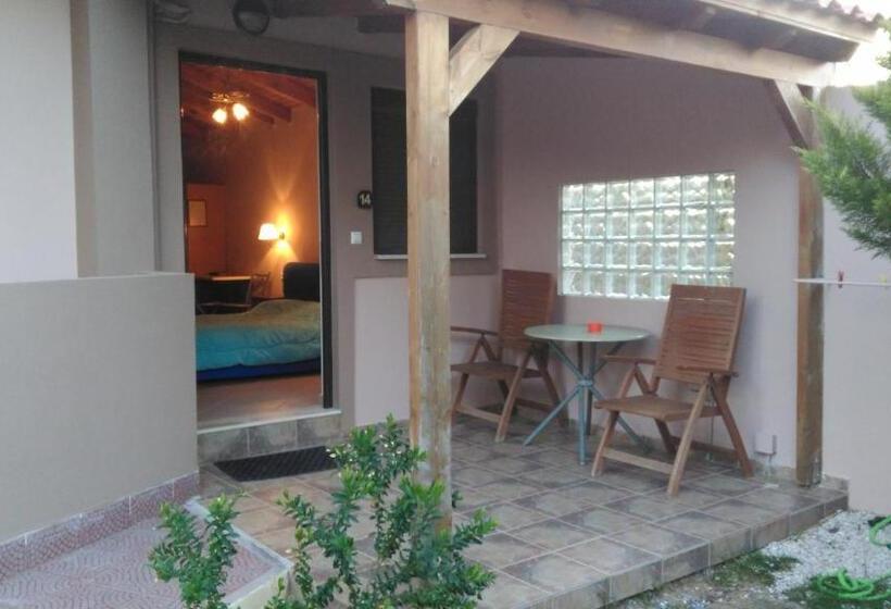 Бунгало Стандарт Вид на Сад, The Santo George Beach Resort