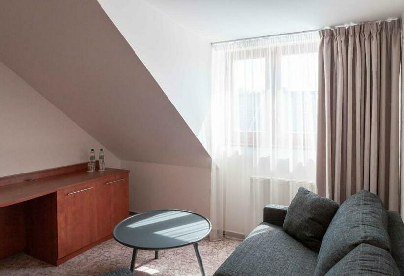 Люкс Дюплекс, Equitana Hotel Resort