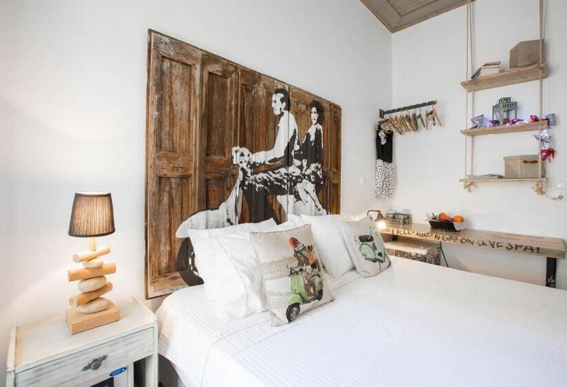 Quarto Estandar Individual, Amymone And Adiandi