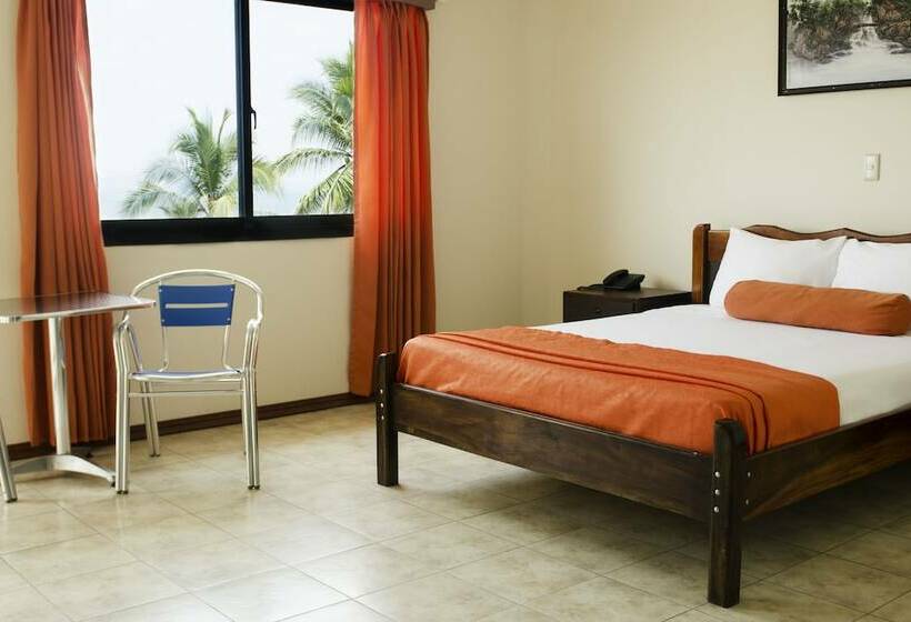 غرفة قياسية سرير ملكى, Puntarenas Beach