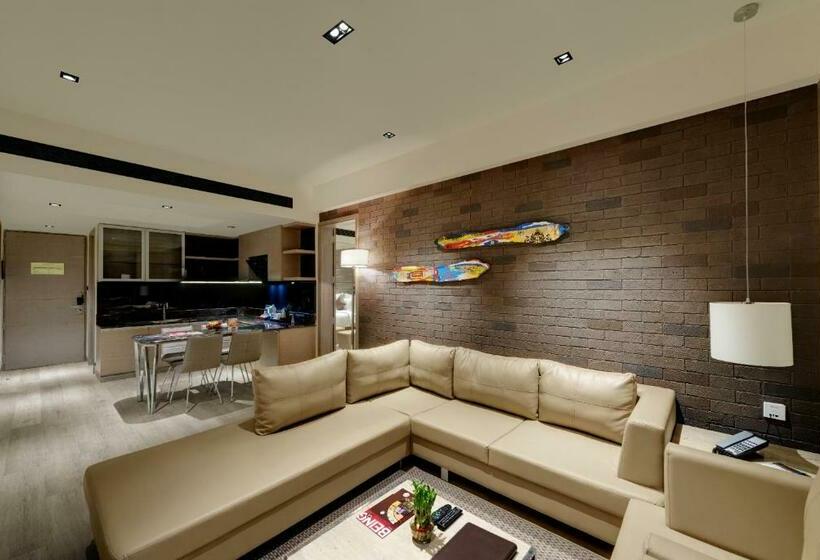 سوئیت دلوکس 2 خوابه, Wyndham Ahmedabad Shela