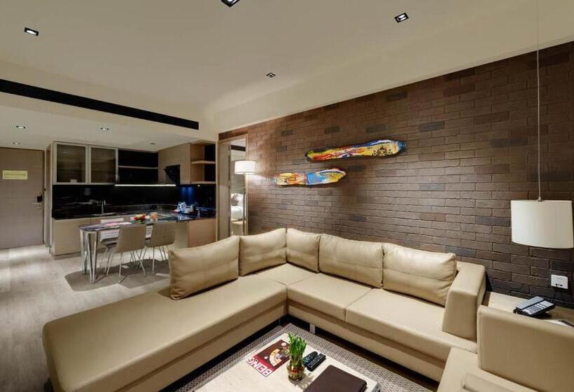 سوئیت اجرایی با چشم‌انداز باغ, Wyndham Ahmedabad Shela