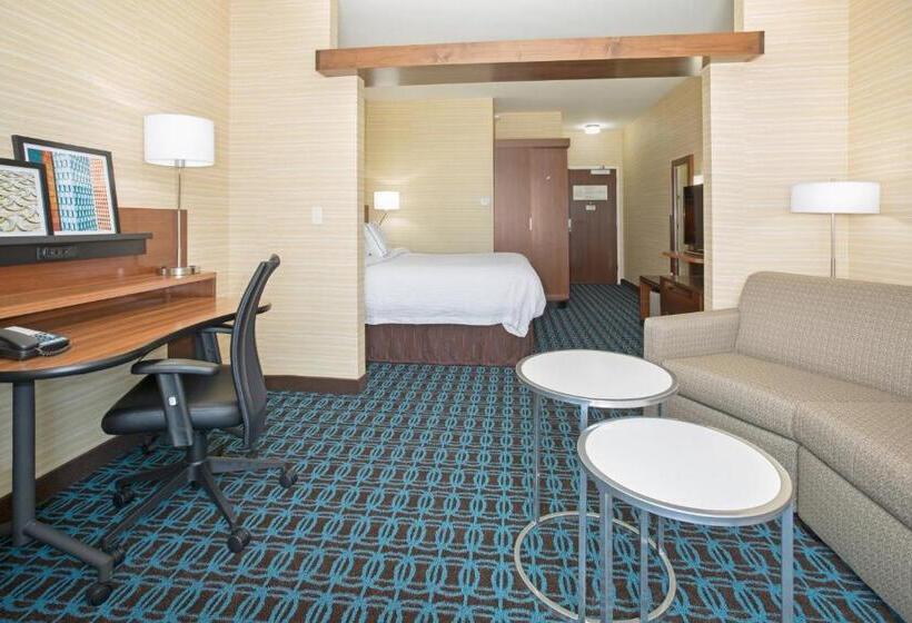 Люкс Кровать Кинг, Fairfield Inn & Suites By Marriott Burlington
