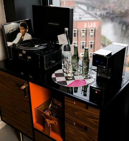 Deluxe Room, Sir Adam Hotel, Part Of Sircle Collection
