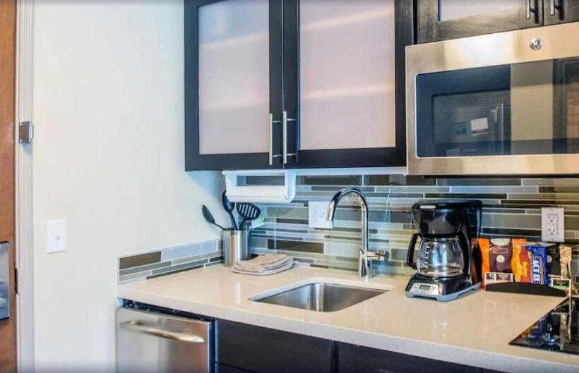 스위트 킹사이즈 침대, Staybridge Suites Denver Downtown, An Ihg
