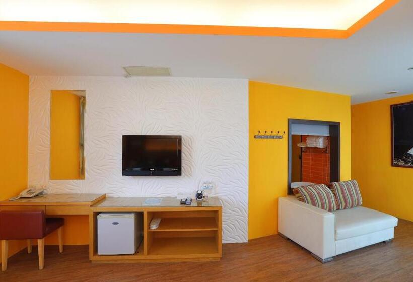 اتاق استاندارد چهار تخته با چشم‌انداز دریا, Hang Hai B & B