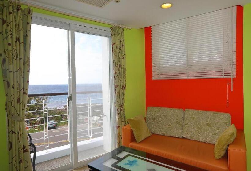 اتاق استاندارد چهار تخته با چشم‌انداز دریا, Hang Hai B & B