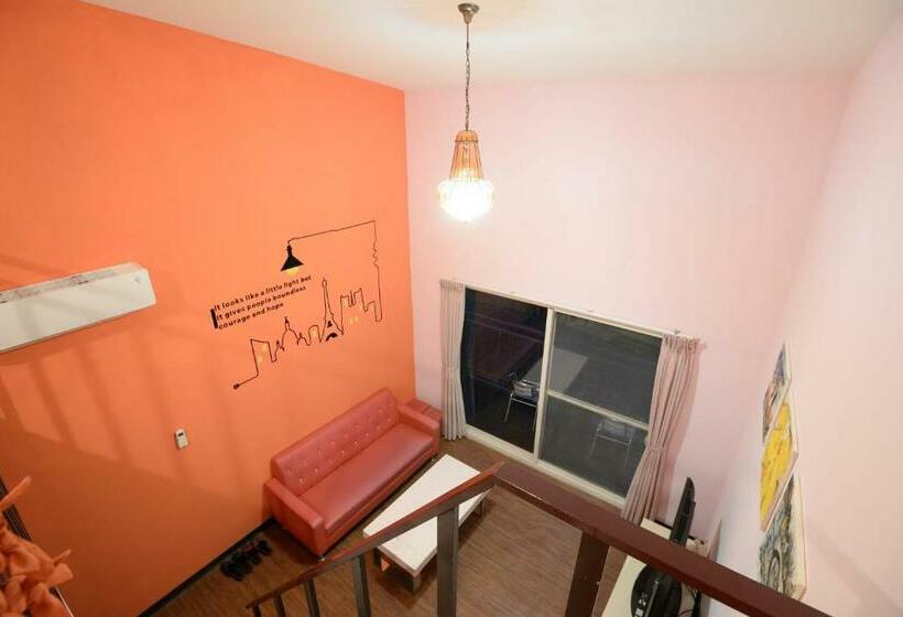 اتاق استاندارد چهار تخته با چشم‌انداز دریا, Blue Sky B&b