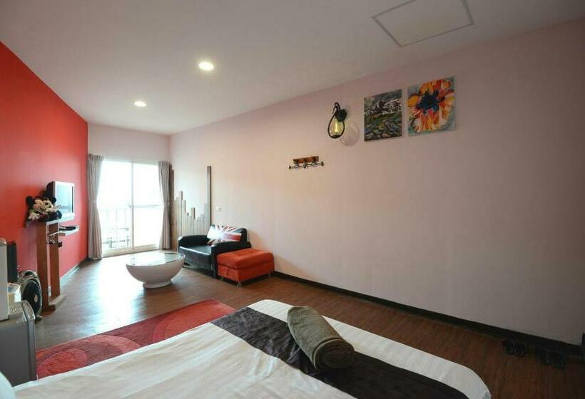 اتاق استاندارد با چشم‌انداز دریا, Blue Sky B&b