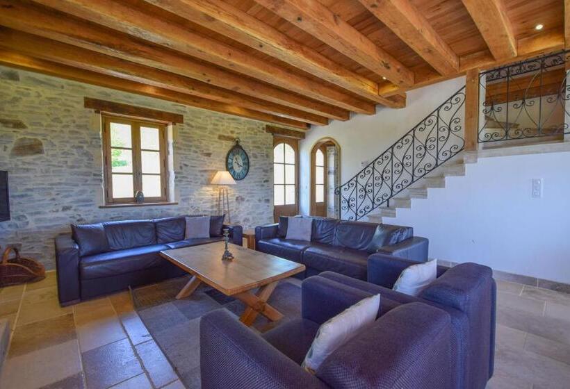 Дом 1 Спальня, Domaine D'essendiéras