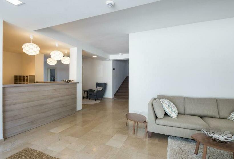 اتاق سوپریور با بالکن, Villas Arausana & Antonina