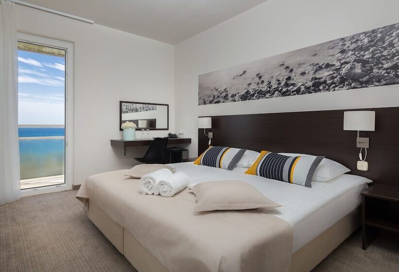 اتاق کلاسیک با چشم‌انداز دریا, Villas Arausana & Antonina