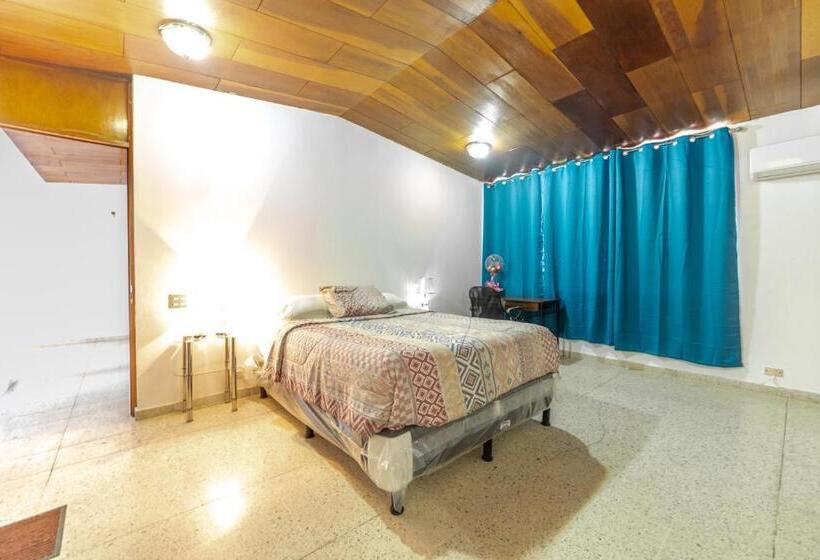 اتاق لوکس خانوادگی, Volcano Hostal Y Restaurante