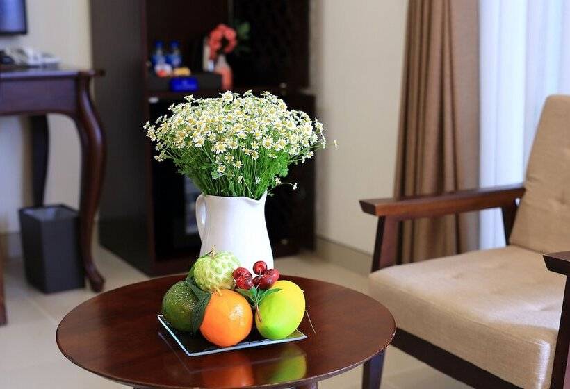 اتاق لوکس با بالکن, Glenwood City Resort