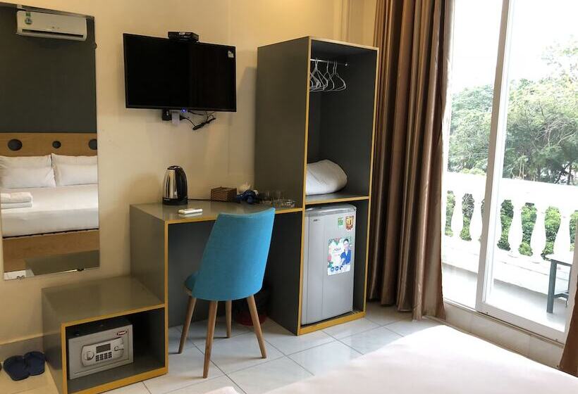 اتاق دلوکس با چشم‌انداز پارک, Istay Inn Saigon