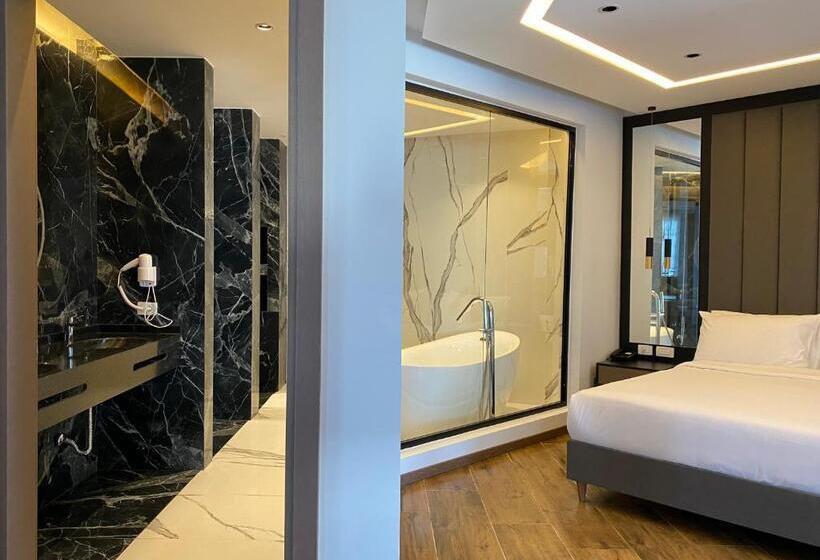 Люкс Deluxe Кровать Кинг, Klajdi Resort & Spa