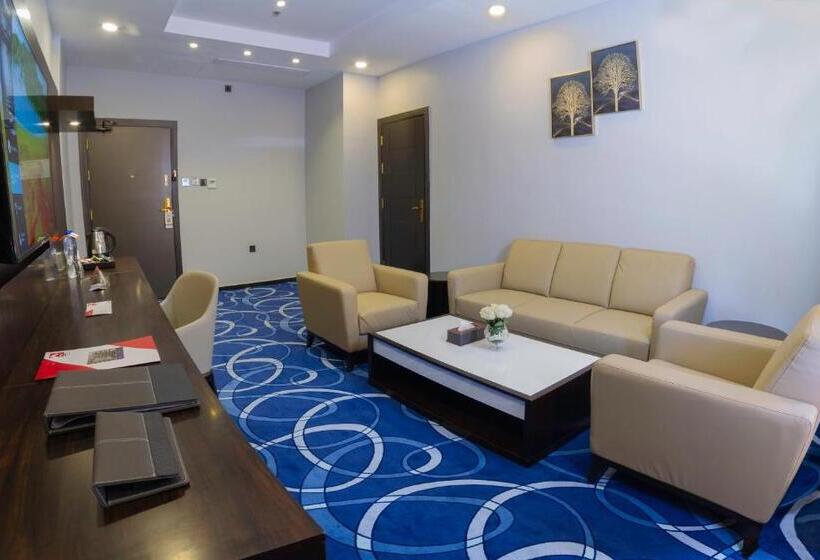 سوییت جونیور, Cloud City Hotel فندق مدينة السحاب