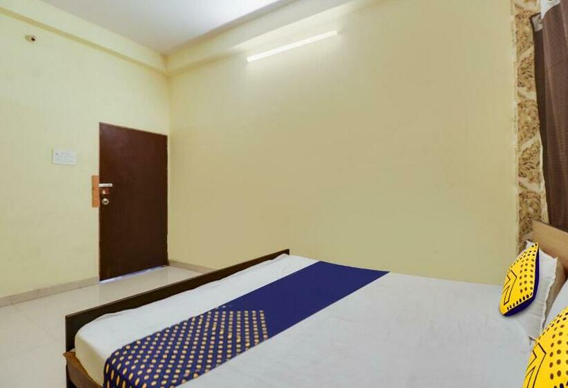 Трехместный Номер Классика, Spot On 81415 Hotel Vaishnavi