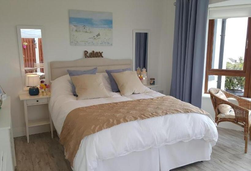 Люкс Кровать Кинг, Blue Ocean Guest Suites