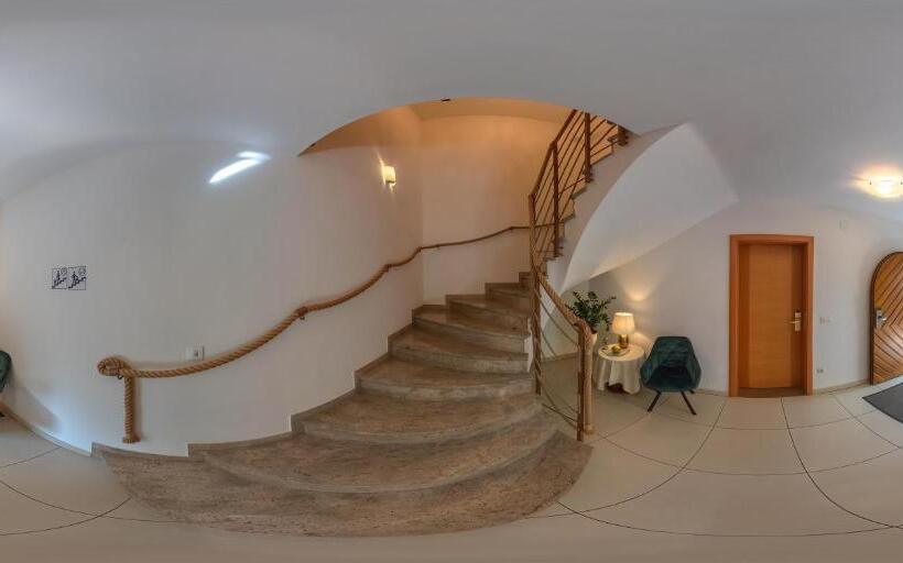 آپارتمان داخلی 2 خوابه, Aparthotel Gaja