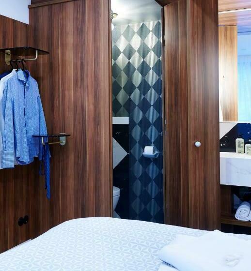 Quarto Estandar, Five Rooms