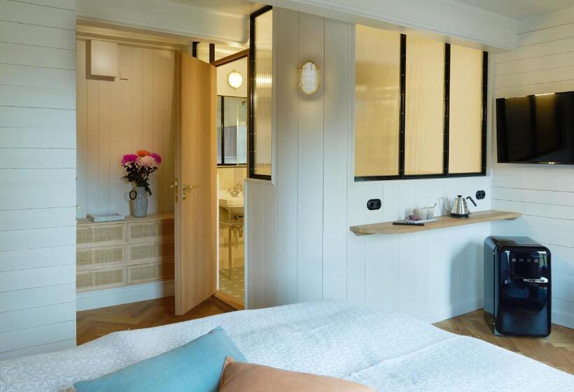 Номер Deluxe, Five Rooms