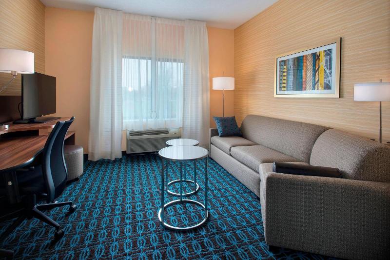 Люкс Кровать Кинг, Fairfield Inn & Suites By Marriott Syracuse Carrier Circle