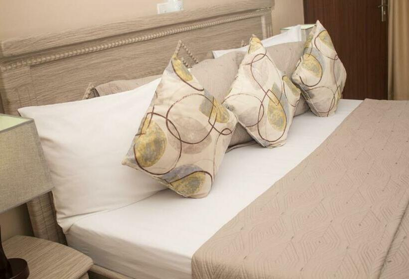 1 Bedroom Executive Apartment, Manjaro Suites