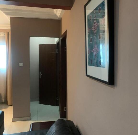 1 Bedroom Premium Apartment, Manjaro Suites