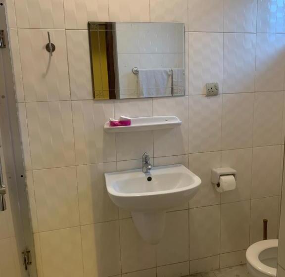 1 Bedroom Apartment, Manjaro Suites