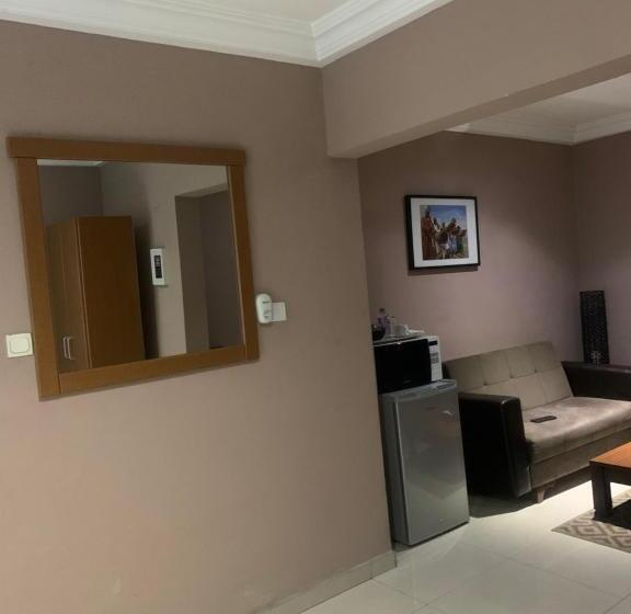 Standard Studio, Manjaro Suites