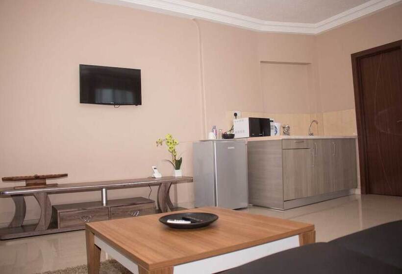 1 Bedroom Executive Apartment, Manjaro Suites