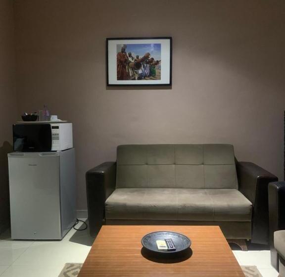 Standard Studio, Manjaro Suites