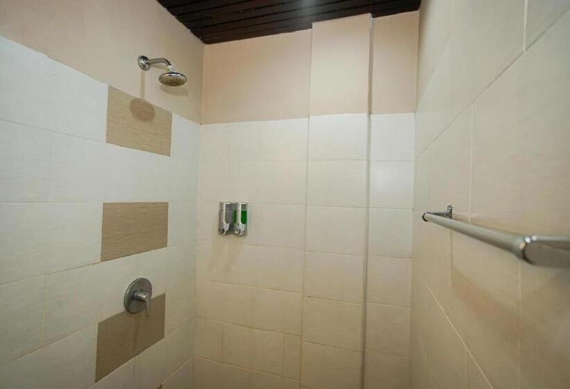 اتاق استاندارد با بالکن, The Kubu