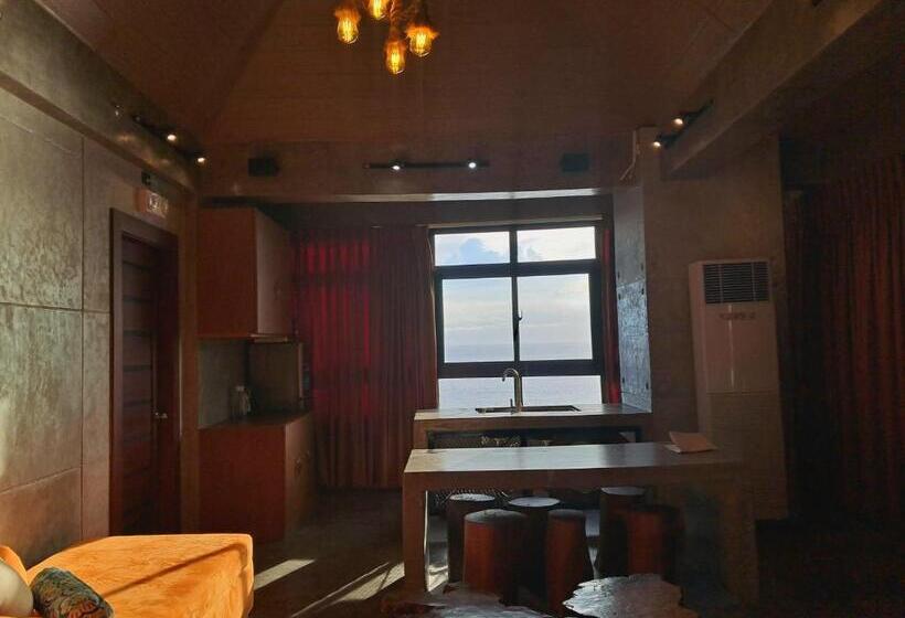 Люкс Вид на Море, Aqua Frontier Hotel And Restaurant