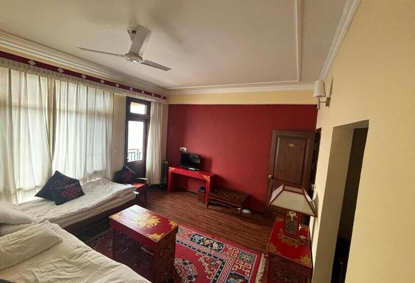 Стандартный Номер Кровать Кинг, Serkong House