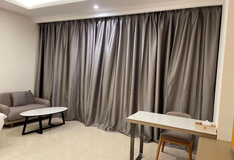اتاق لوکس با چشم‌انداز دریا, Season Inn Hotel_al Hail
