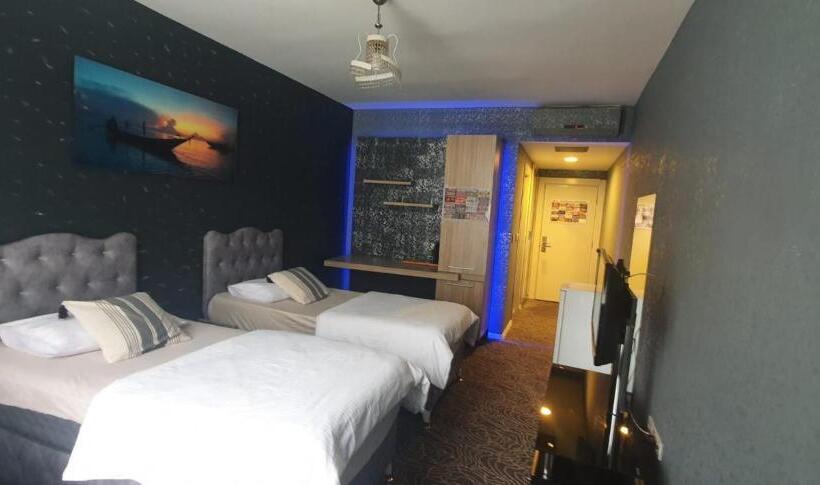 标准间, İnci̇ House