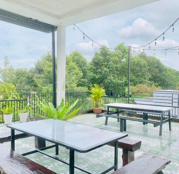 اتاق استاندارد سه تخته با بالکن, Homestay Kv