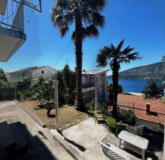 اتاق استاندارد با چشم‌انداز باغ, Apartments Maya