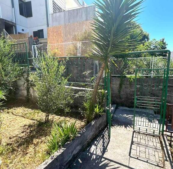 اتاق استاندارد با چشم‌انداز باغ, Apartments Maya