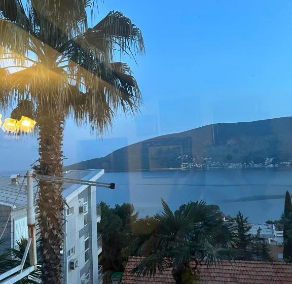 استودیوی استاندارد با چشم‌انداز دریا, Apartments Maya