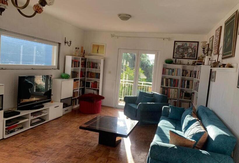 استودیوی استاندارد با چشم‌انداز دریا, Apartments Maya